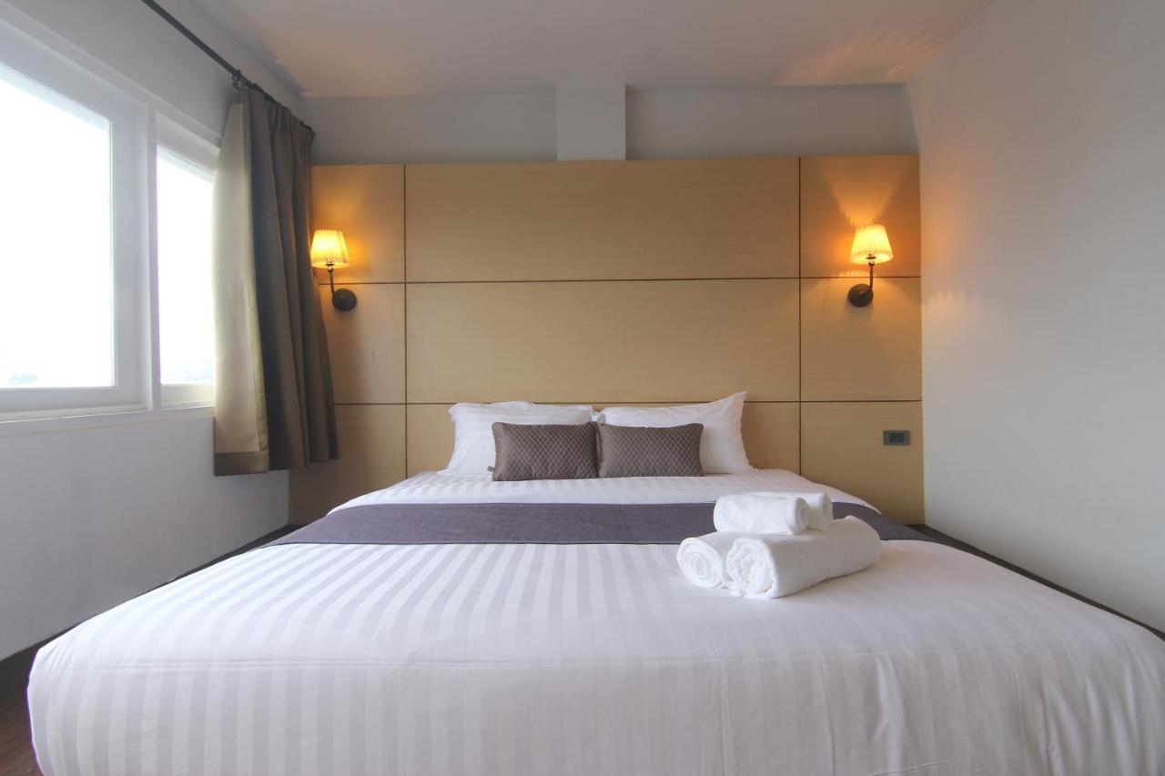Montree Phuket Hotel, Sha Extra Plus Exterior foto